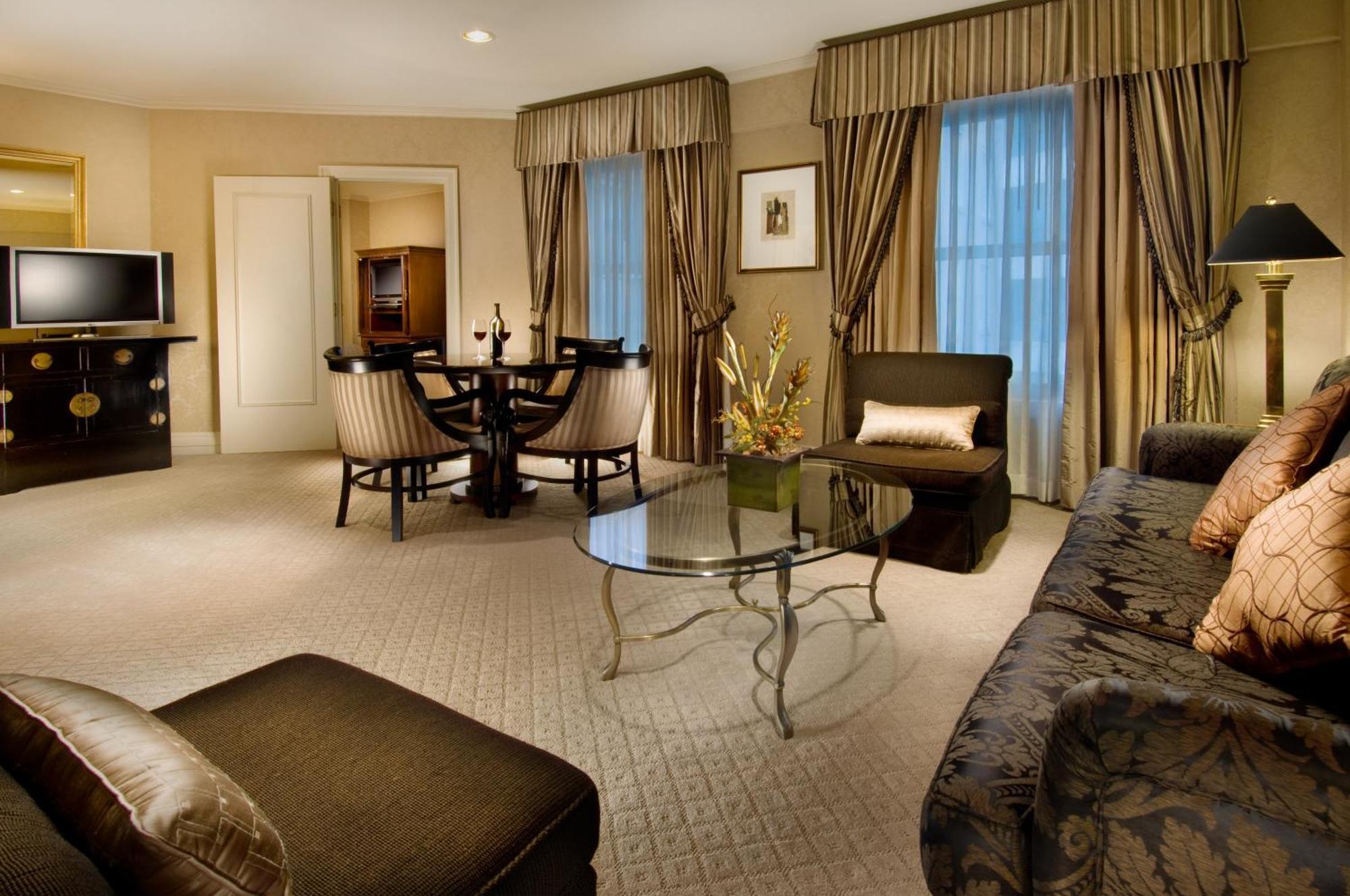 Executive Suite Queen Room,1210852792:JPEG